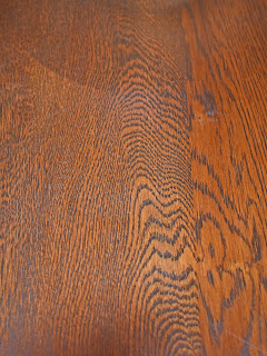 アンティーク家具の木材の見分け方